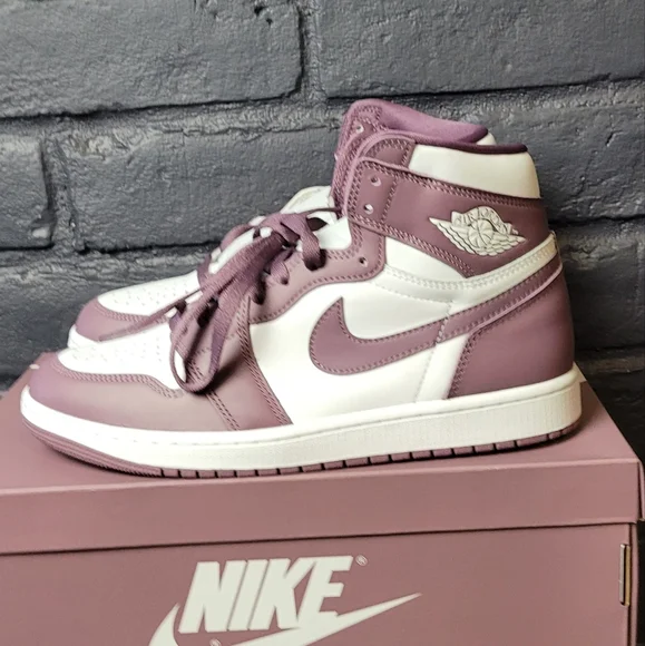 Nike Jordan Retro 1 Purple/White Size 9.5 Mens